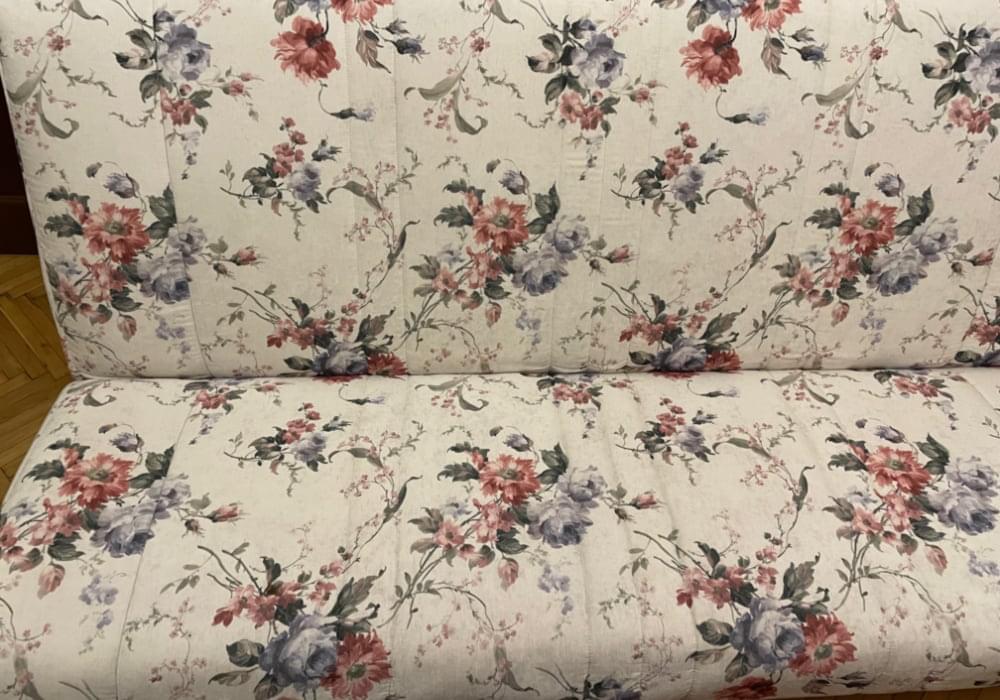 Чистка м'яких меблів Київ