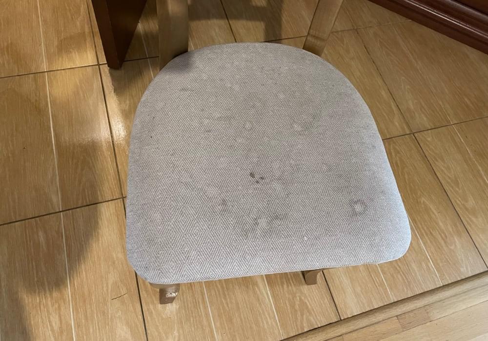 Чистка стільців